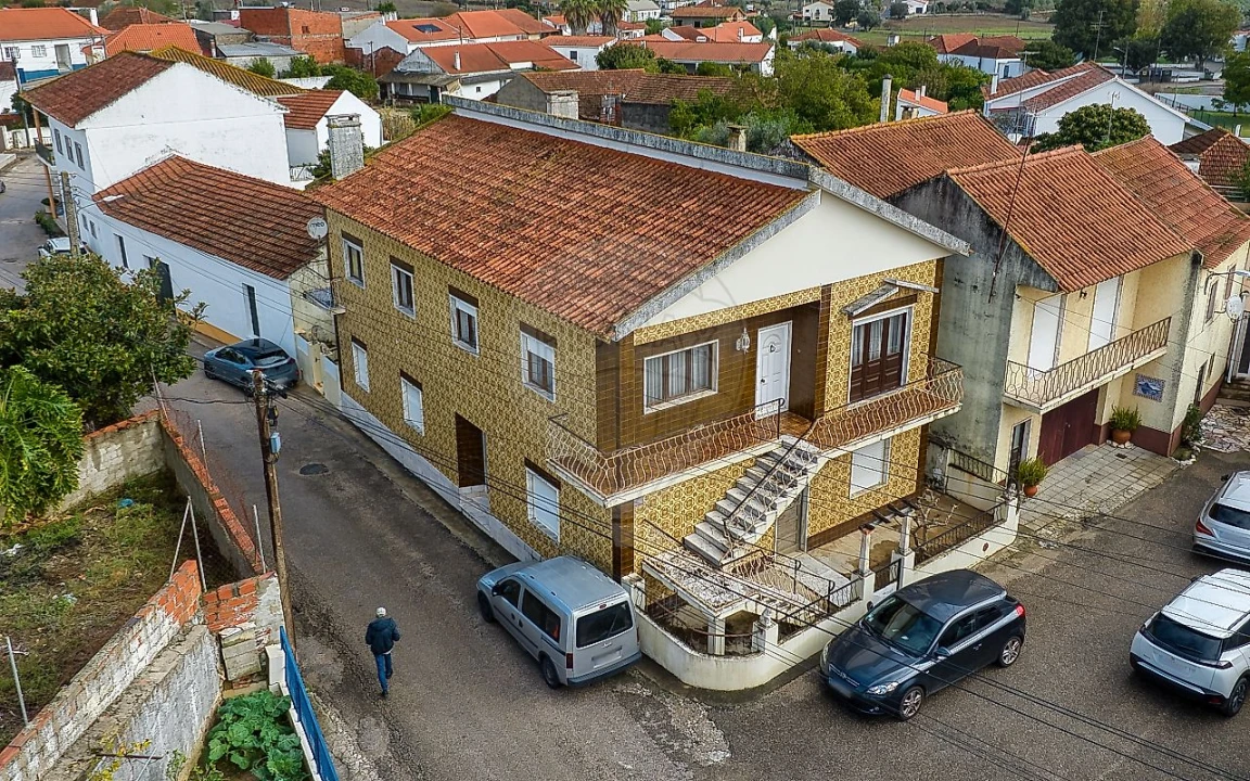 Moradia T5 para Venda em Azoia de Cima e Tremês Foto 6