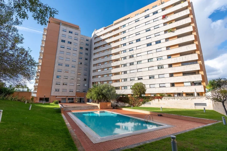 Apartamento T2 para Venda em Santa Clara Foto 2