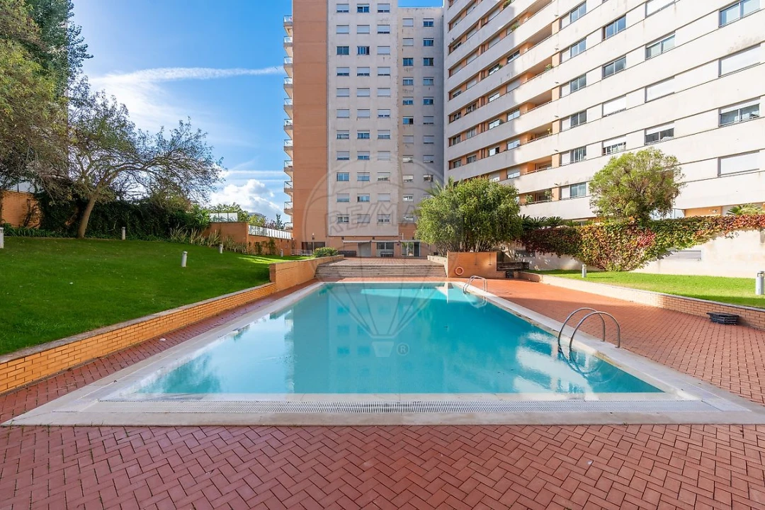 Apartamento T2 para Venda em Santa Clara Foto 1