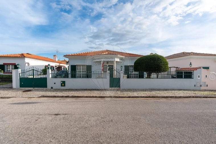 Moradia T3 para Venda em Azeitão (São Lourenço e São Simão) Foto 36