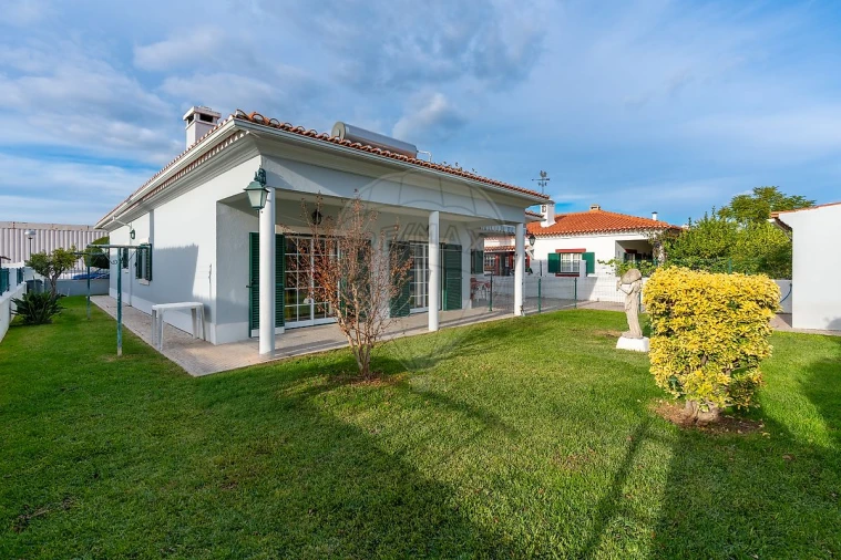 Moradia T3 para Venda em Azeitão (São Lourenço e São Simão) Foto 26