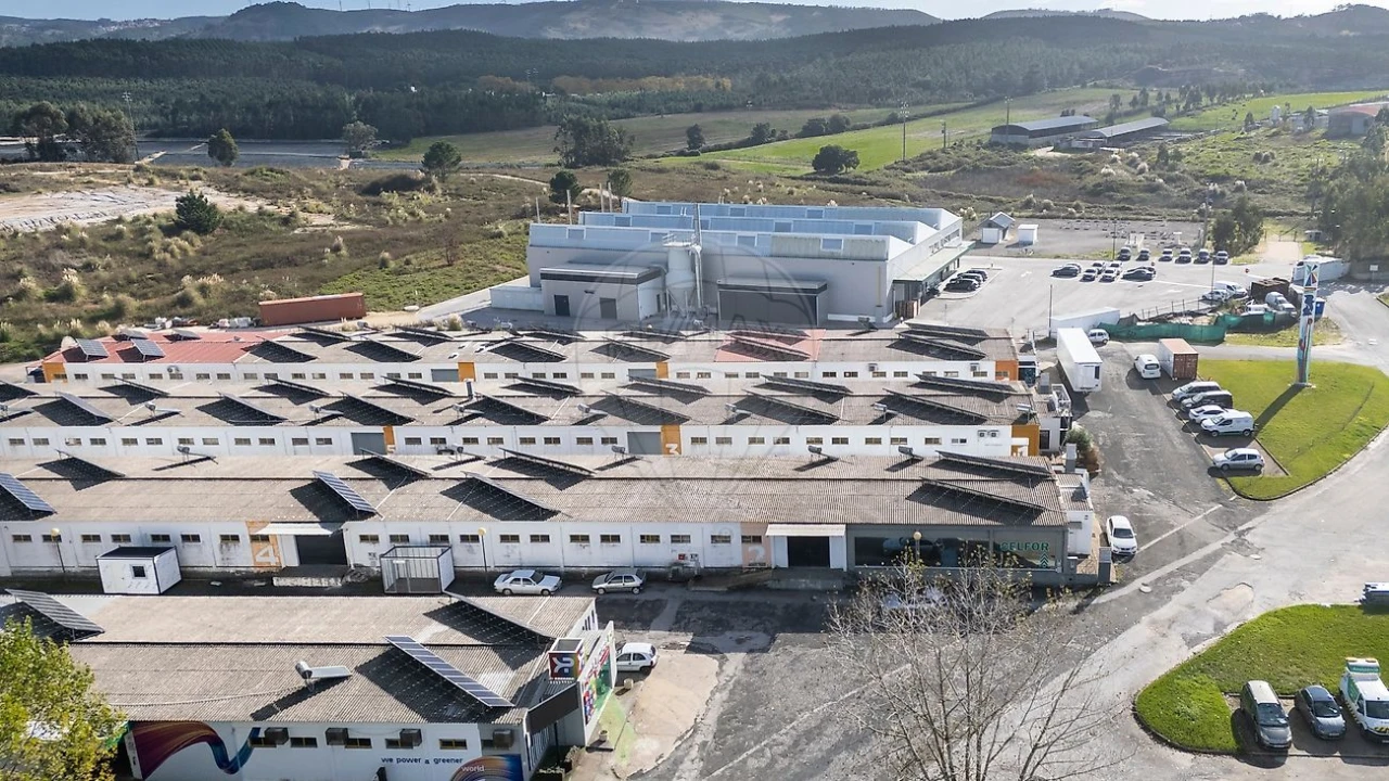 Armazém para Venda em Ramalhal Foto 10