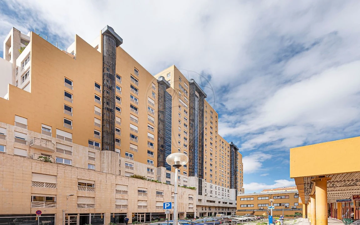 Apartamento T2 para Venda em Beato Foto 2