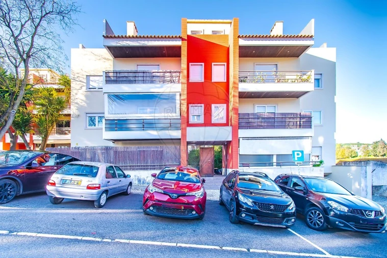 Apartamento T3 para Venda em Oeiras e São Julião da Barra, Paço de Arcos e Caxias Foto 1