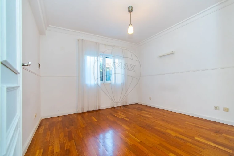 Apartamento T3 para Venda em Oeiras e São Julião da Barra, Paço de Arcos e Caxias Foto 13