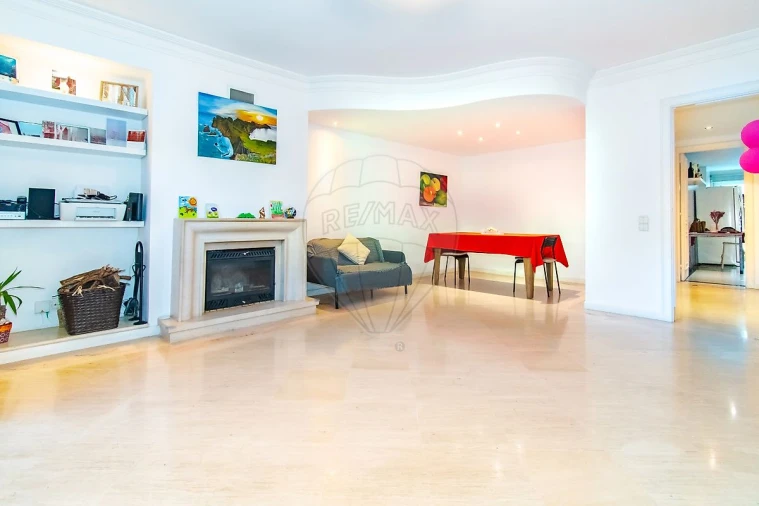 Apartamento T3 para Venda em Oeiras e São Julião da Barra, Paço de Arcos e Caxias Foto 8