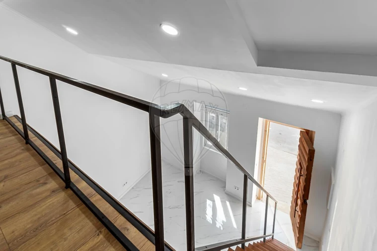 Apartamento T1 para Venda em Almada, Cova da Piedade, Pragal e Cacilhas Foto 9