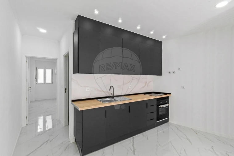 Apartamento T1 para Venda em Almada, Cova da Piedade, Pragal e Cacilhas Foto 4