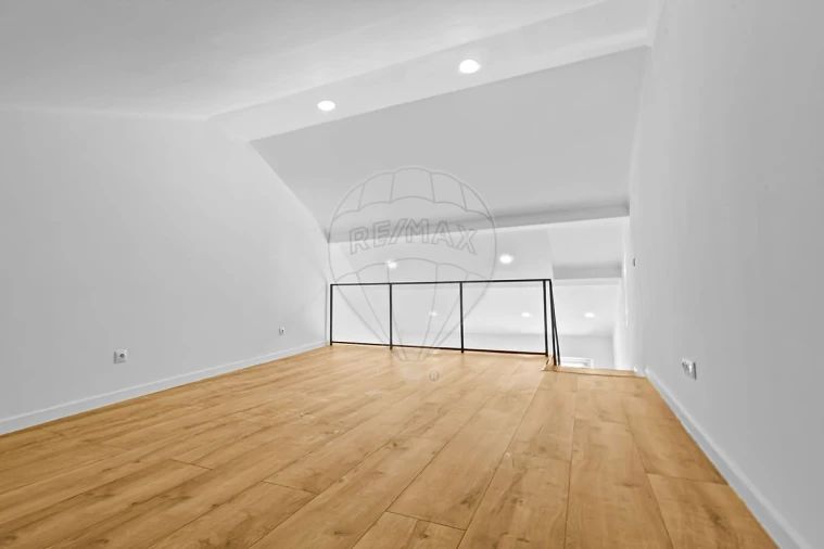 Apartamento T1 para Venda em Almada, Cova da Piedade, Pragal e Cacilhas Foto 12