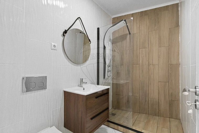 Apartamento T1 para Venda em Almada, Cova da Piedade, Pragal e Cacilhas Foto 14