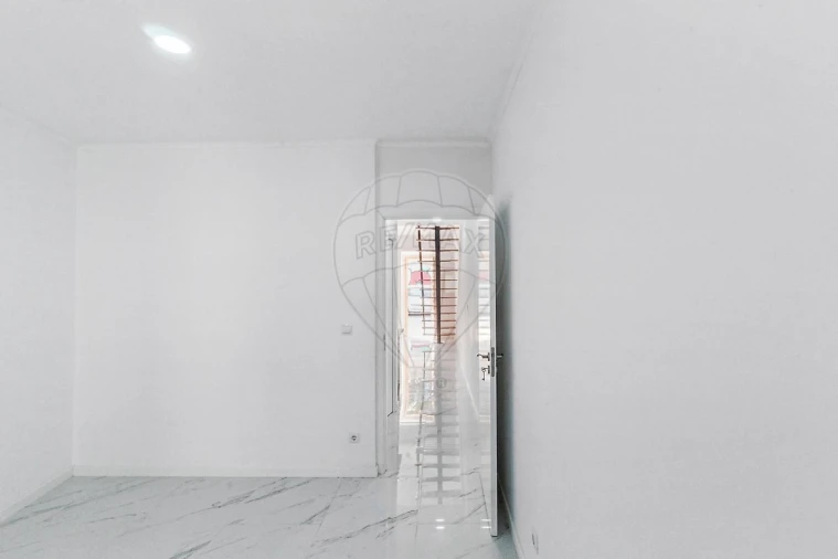 Apartamento T1 para Venda em Almada, Cova da Piedade, Pragal e Cacilhas Foto 6