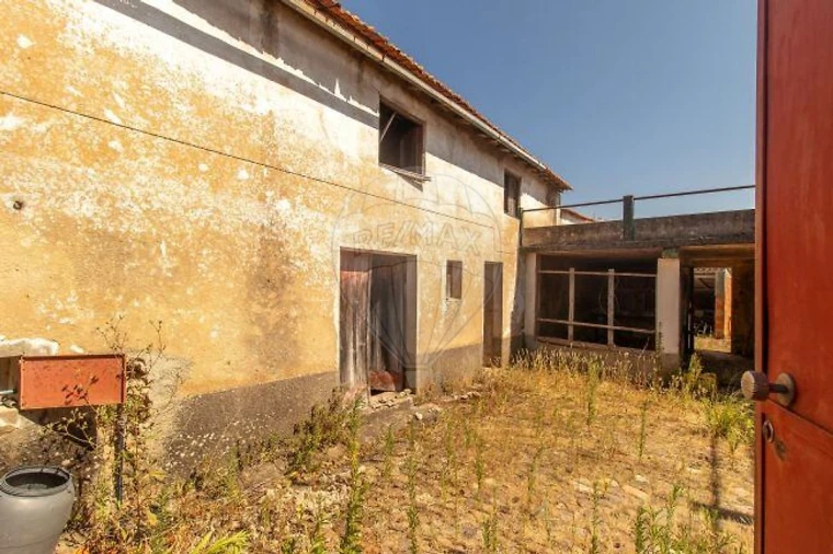 Moradia T4 para Venda em Moita Foto 37