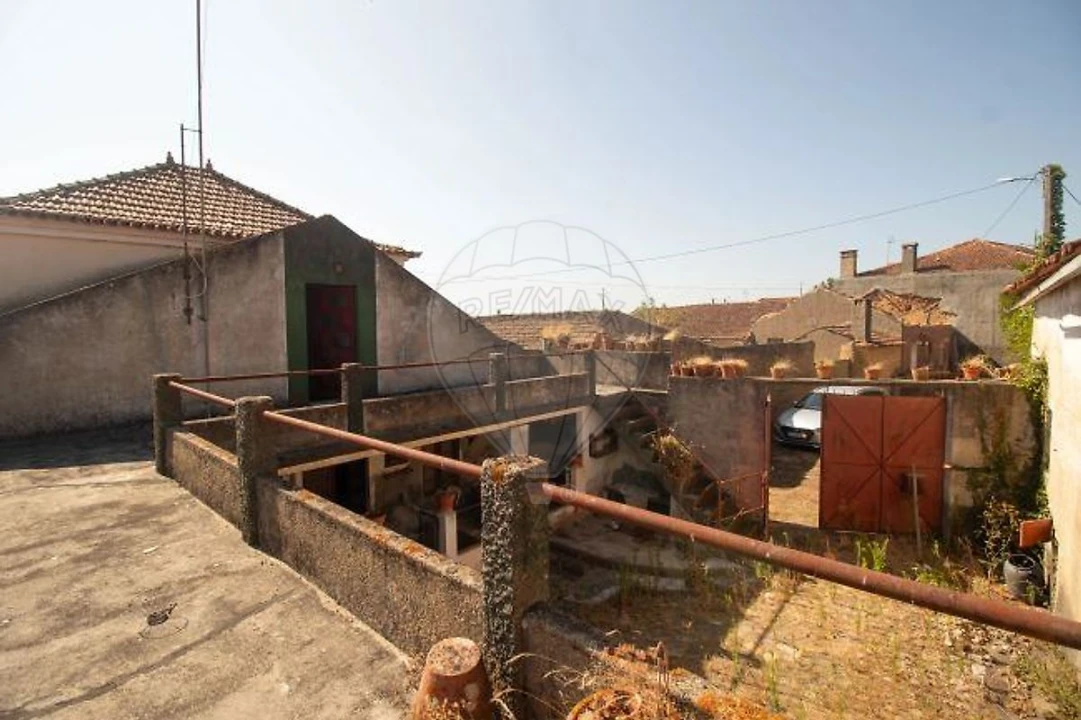 Moradia T4 para Venda em Moita Foto 12