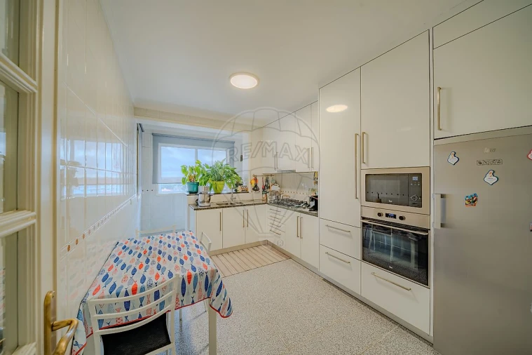 Apartamento T2 para Venda em Oiã Foto 1