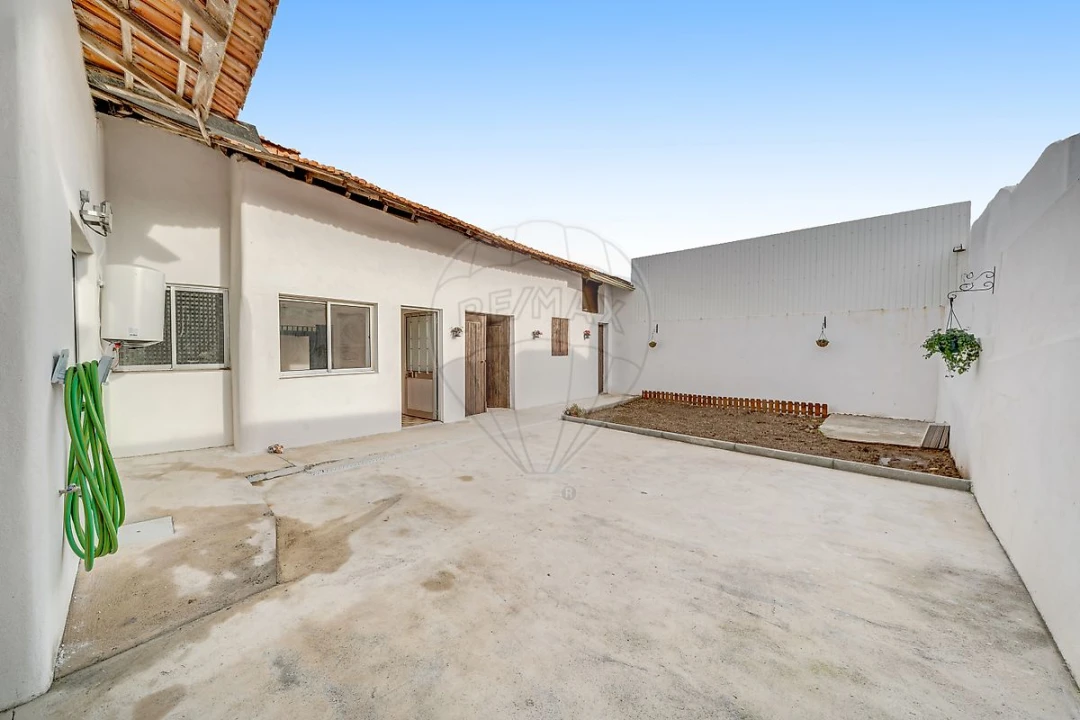 Moradia T3 para Venda em Oiã Foto 18