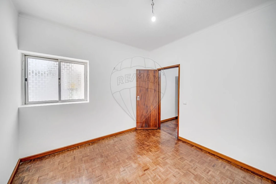 Moradia T3 para Venda em Oiã Foto 9