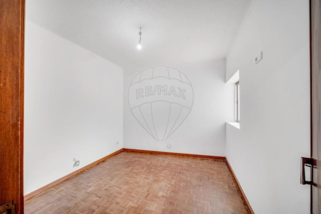 Moradia T3 para Venda em Oiã Foto 6