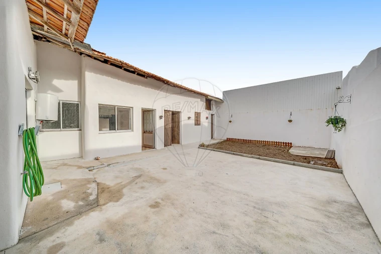 Moradia T3 para Venda em Oiã Foto 18