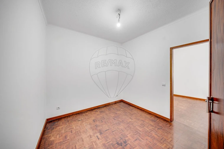 Moradia T3 para Venda em Oiã Foto 7