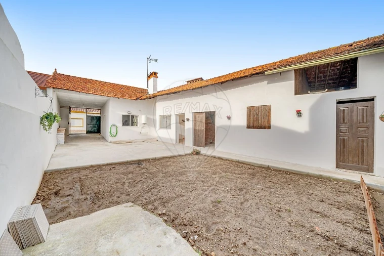 Moradia T3 para Venda em Oiã Foto 19