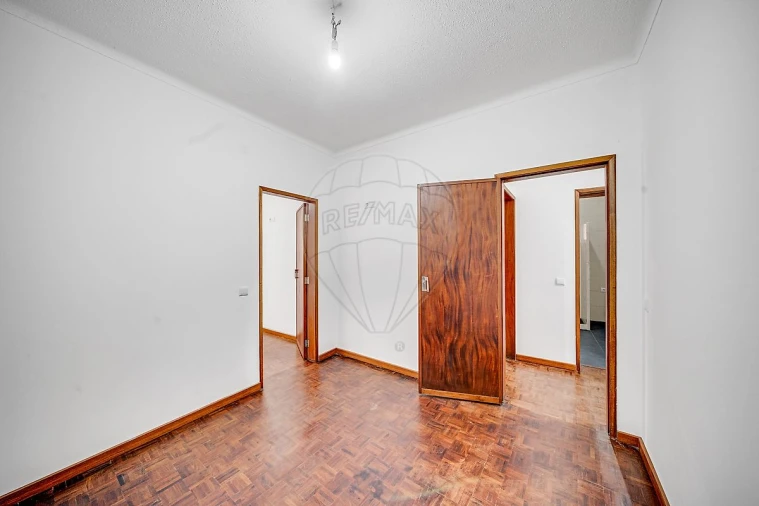 Moradia T3 para Venda em Oiã Foto 14