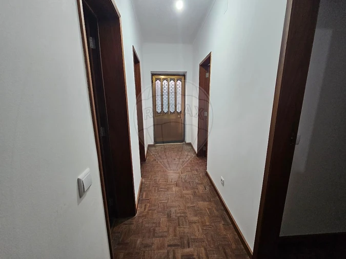 Moradia T3 para Venda em Oiã Foto 10