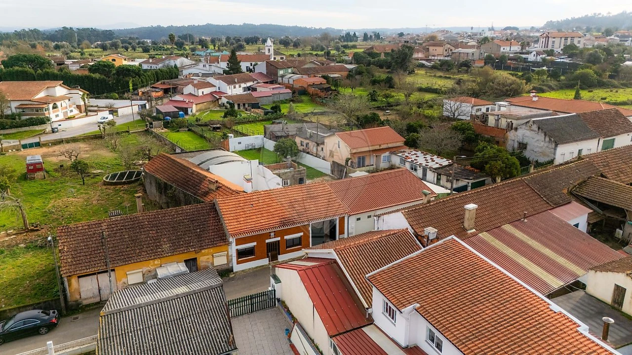 Moradia T3 para Venda em Oiã Foto 26