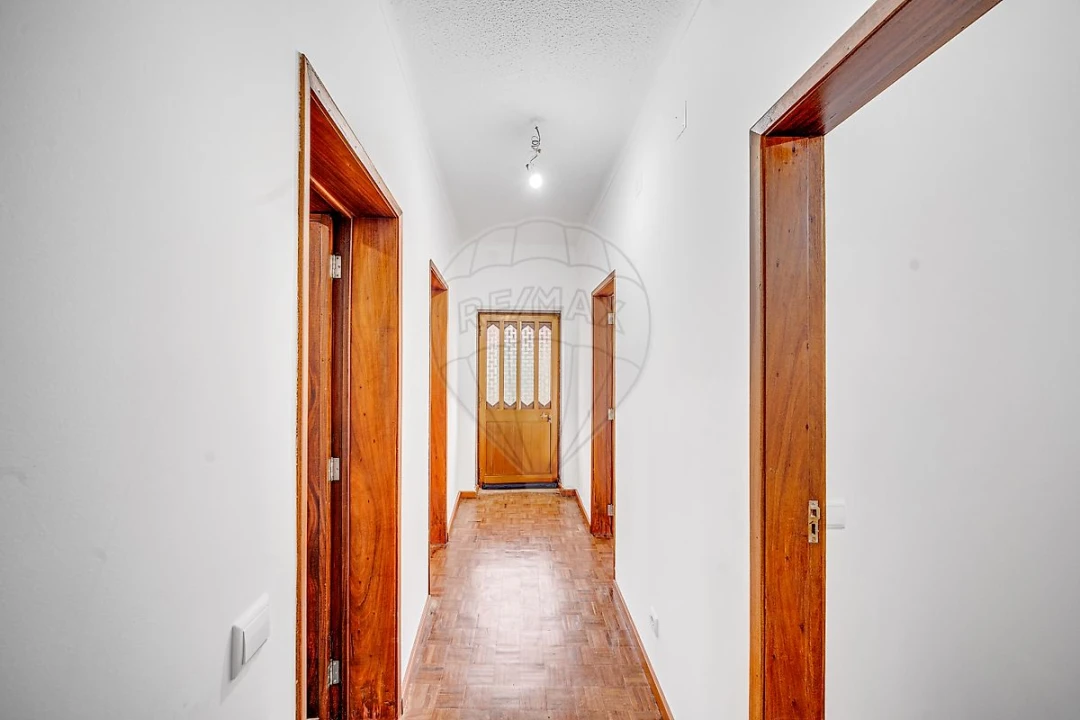 Moradia T3 para Venda em Oiã Foto 13