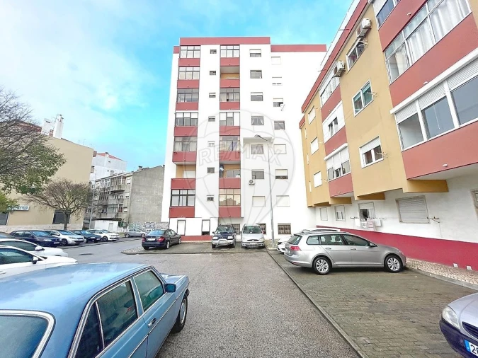 Apartamento T2 para Venda em Amora Foto 25