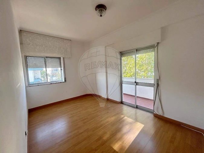 Apartamento T3 para Venda em Seixal, Arrentela e Aldeia de Paio Pires Foto 6