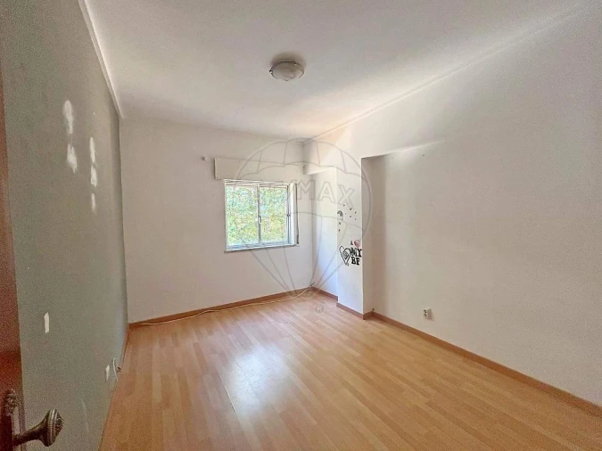 Apartamento T3 para Venda em Seixal, Arrentela e Aldeia de Paio Pires Foto 11