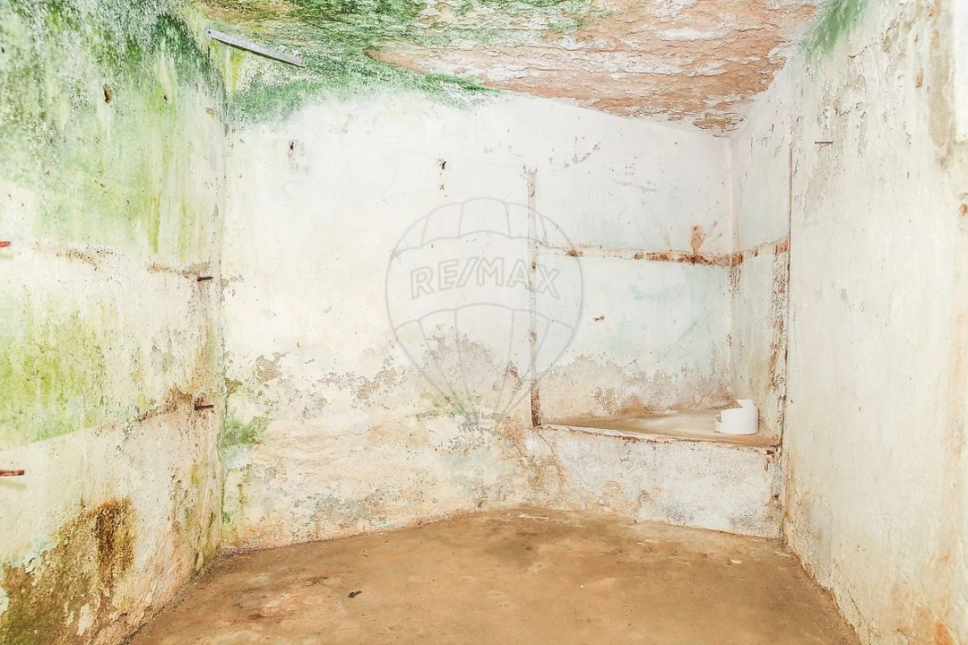 Moradia T2 para Venda em Santo Quintino Foto 21