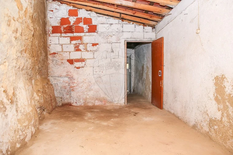 Moradia T2 para Venda em Santo Quintino Foto 30