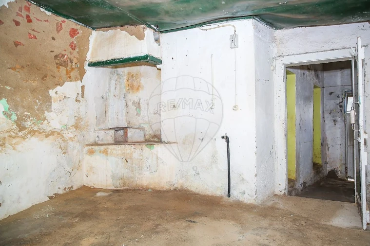 Moradia T2 para Venda em Santo Quintino Foto 24