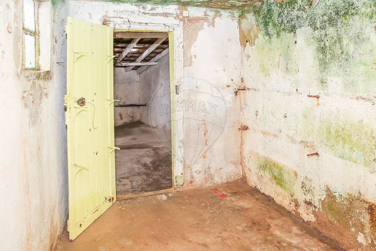 Moradia T2 para Venda em Santo Quintino Foto 28