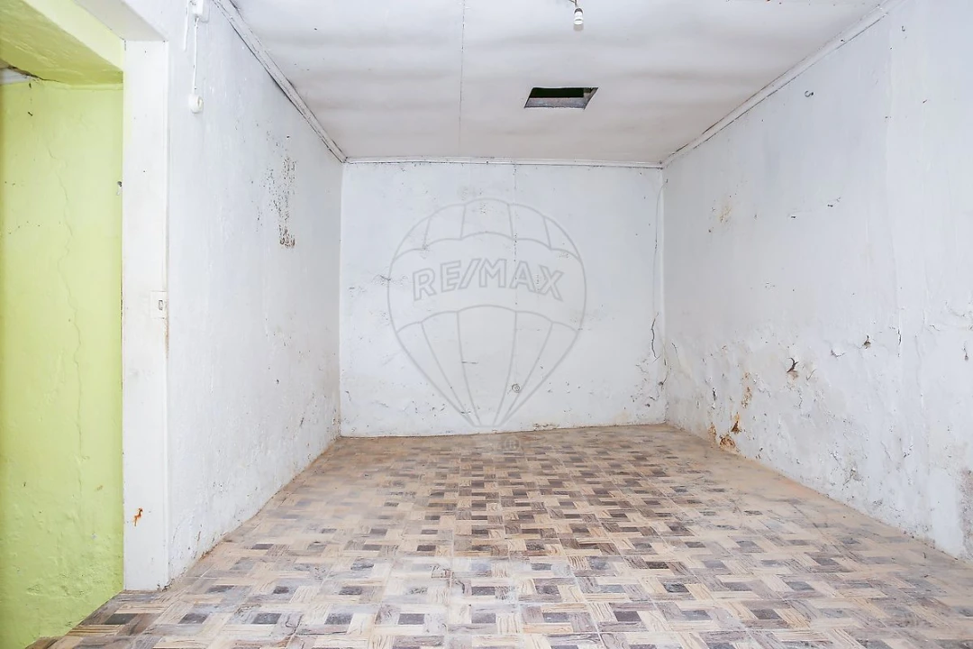 Moradia T2 para Venda em Santo Quintino Foto 16