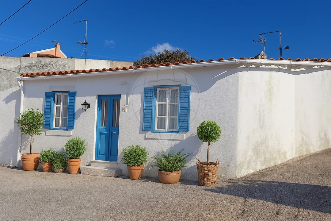 Moradia T2 para Venda em Santo Quintino Foto 1