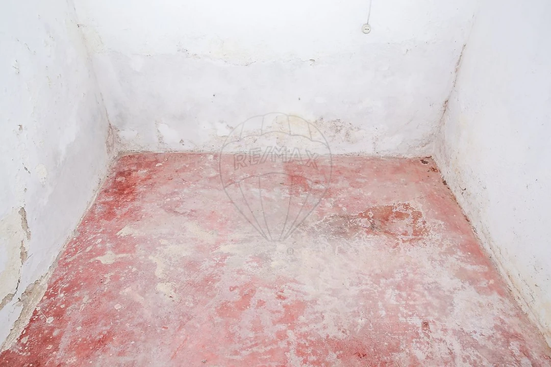 Moradia T2 para Venda em Santo Quintino Foto 12