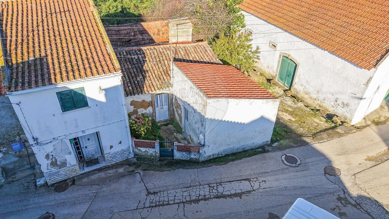 Moradia T2 para Venda em Dois Portos e Runa Foto 13