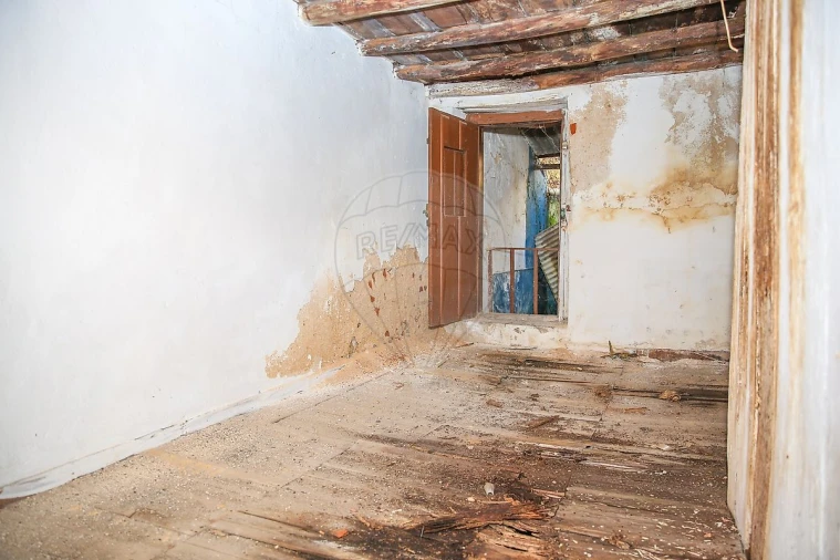 Prédio para Venda em Azambuja Foto 23