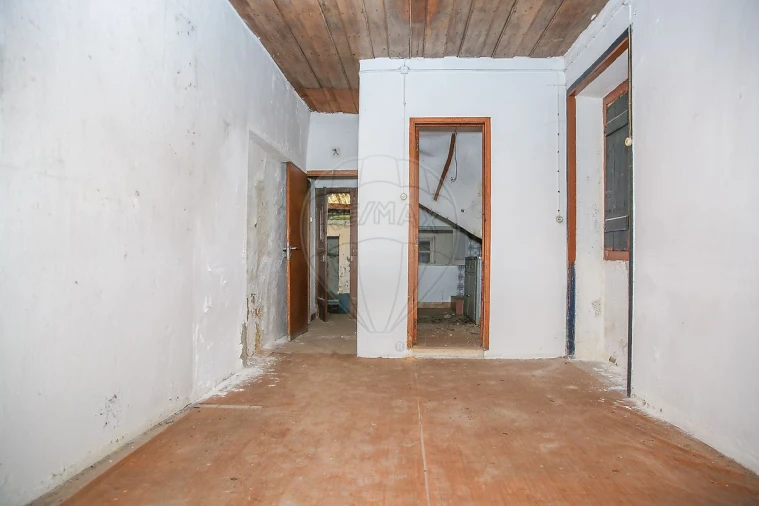 Prédio para Venda em Azambuja Foto 12