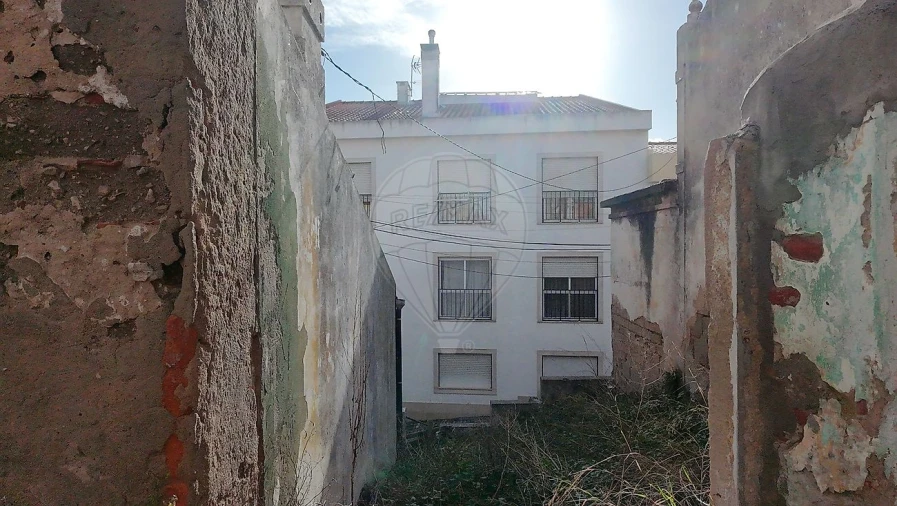 Moradia T3 para Venda em Azambuja Foto 5