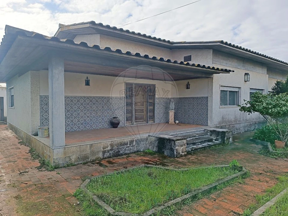 Moradia T3 para Venda em Samora Correia Foto 1