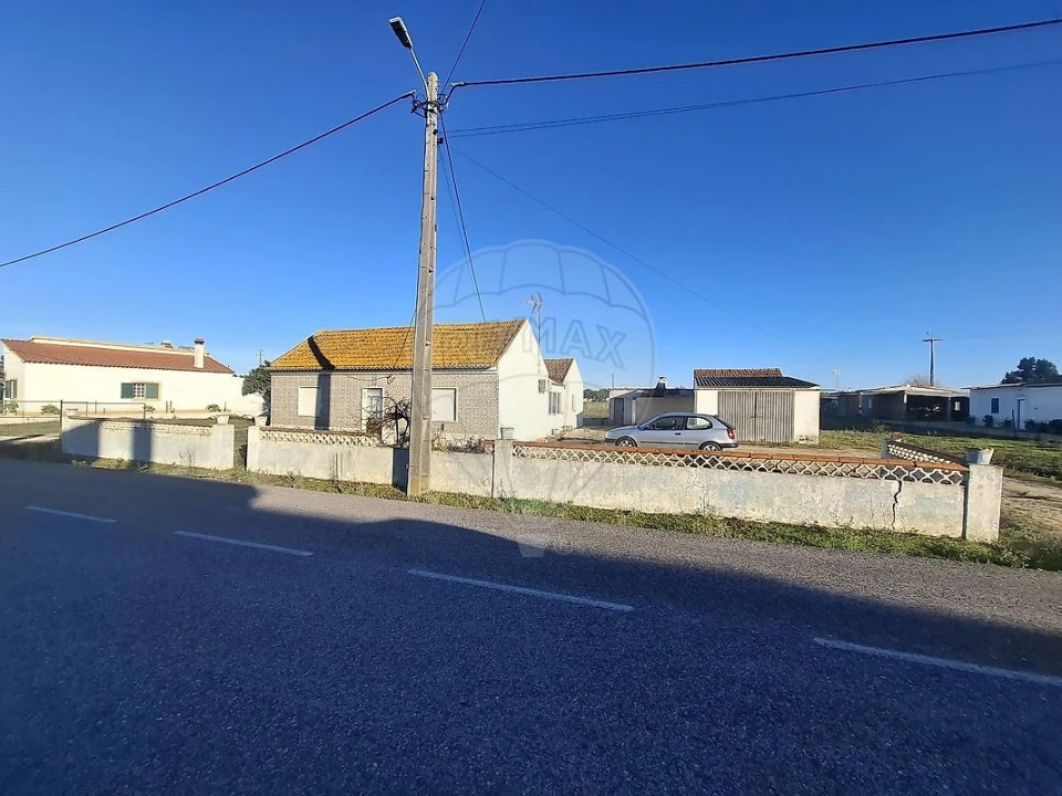 Moradia T2 para Venda em Glória do Ribatejo e Granho Foto 3