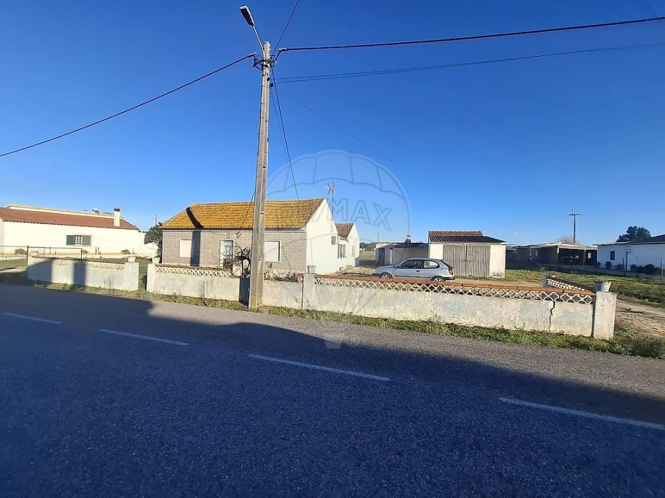 Moradia T2 para Venda em Glória do Ribatejo e Granho Foto 2