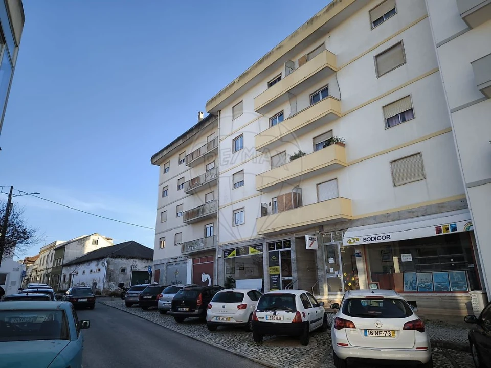 Apartamento T2 para Venda em Rio Maior Foto 16