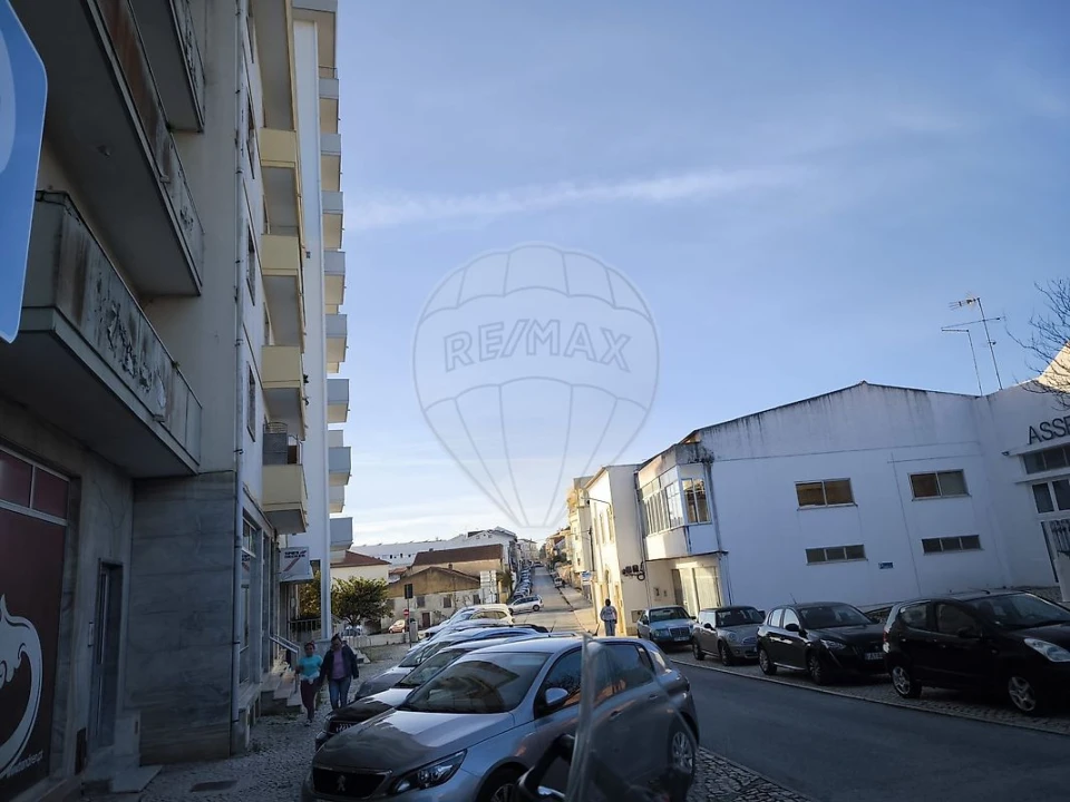 Apartamento T2 para Venda em Rio Maior Foto 12
