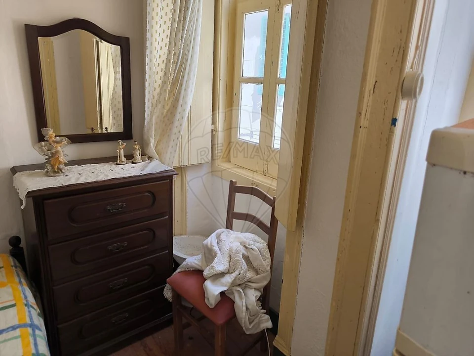 Apartamento T2 para Venda em Nazare Foto 11