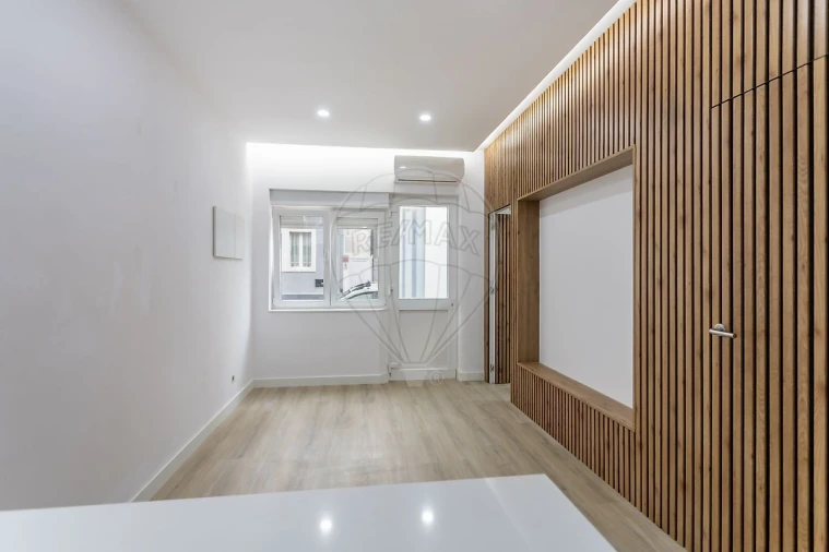 Apartamento T1 para Venda em Barreiro e Lavradio Foto 8