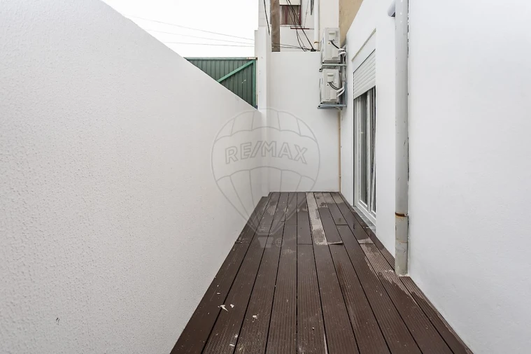Apartamento T1 para Venda em Barreiro e Lavradio Foto 21